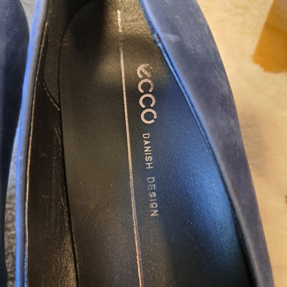 ECCO Blue Suede Kitten Heels Pointed Toe Pumps Leather Women's Size Sz 7 US - Picture 6 of 10